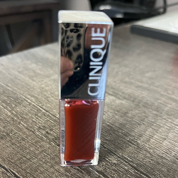 Clinique liquid Lipstick & check oil - Picture 1 of 2
